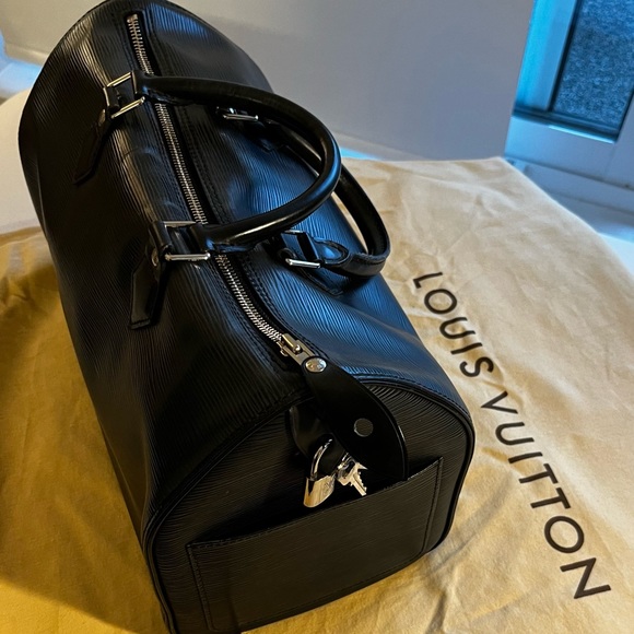 Louis Vuitton Speedy 35 (Black Epi Leather) - Great Condition - Picture 2 of 14